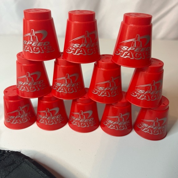 Mini Speed Stacks Red With Silver Print With Bag (12 Cups) EUC - Picture 2 of 4